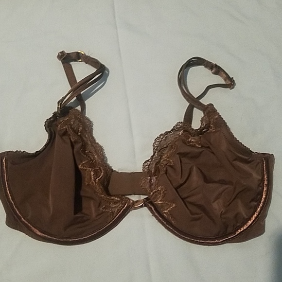 Victoria Secrets - Picture 4 of 5